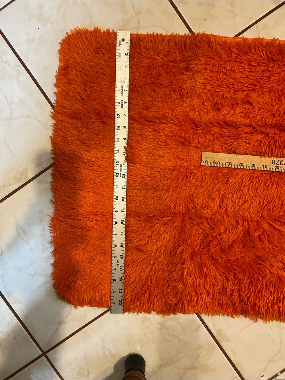 NIP Fluffy Orange Shag Rug - Picture 2 of 5